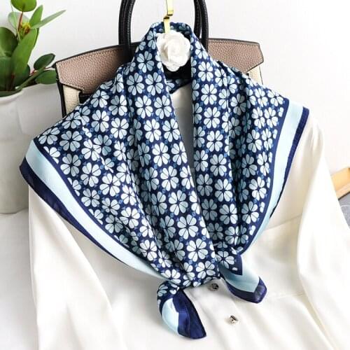 KOI LEAPING New fashion scarf for ladies four-leaf clover printing scarf shawl decorative headscarf professional shawl gift