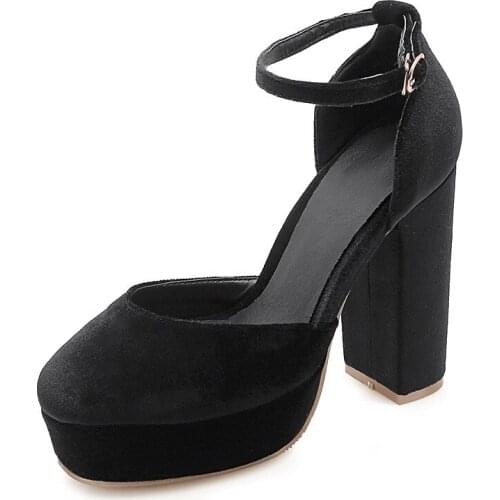 New products in 2019 in spring and summer fashion thick with ultra-high with size 32-42 yards cingulate hollow sandals women