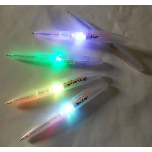 JASON YUEN Writing Colored Pens