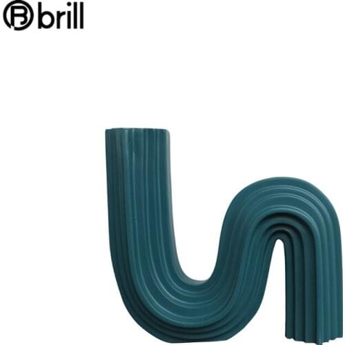 Modern Minimalist Nordic Candle Holders S-Shaped Candlestick Ornaments Table Romantic Ins Home Decoration Accessories Bougeoir