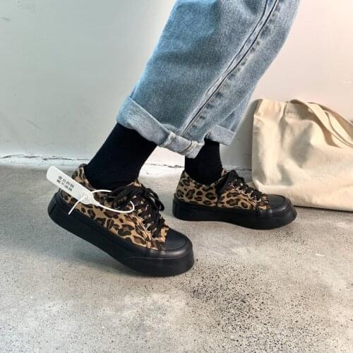 Women Canvas Shoes Tiger Leopard Low Top Nice Quality Chic Sneakers for Girls Students Casual Leisure Gumshoes 35-40 Thick Sole