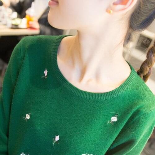 Of spring dress, plum embroidered round collar, loose bottom knitted sweater, long sleeve Pullover Sweater for women