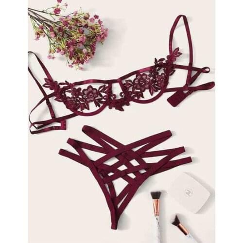 Sexy Lingerie Three-point Lace Bra Set Straps Women Hollow Out Sexy Costumes XL Lingerie Set Transparent bra + Panty