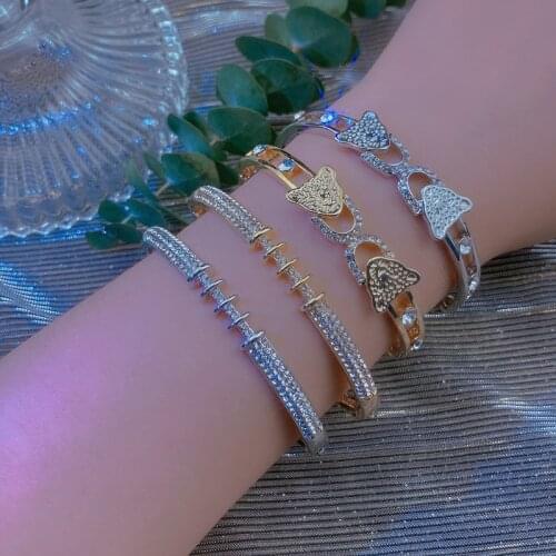 Fashion Nail Spiral Leopard Head Animal Bracelets for Women Girls Temperament Trend Hollow Geometric Bracelet Party Jewelry Gift