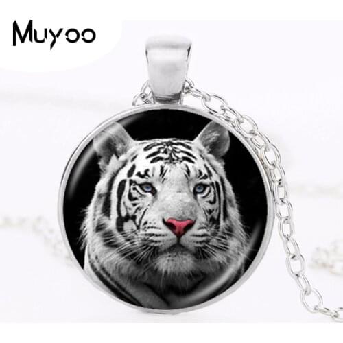 Tiger Necklace Nature Big Cat Pendant Jungle Wildlife Animal Jewelry Glass Cabochon Round Bronze Sweater Necklace for Lover HZ1