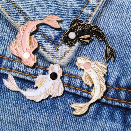 Cod Goldfish Koi Pin Brooch Chinese Good Wish Lucky Jewelry Pins Metal Denim Lapel Fish Badge Family Friend Couple Blessing Gift