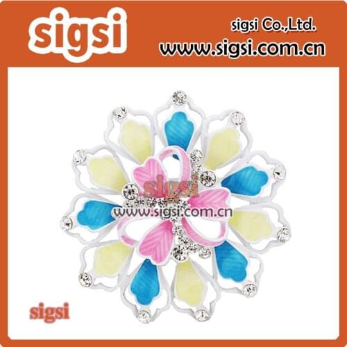 Pretty design gorgeous flower rhinestone brooch and pins for girl