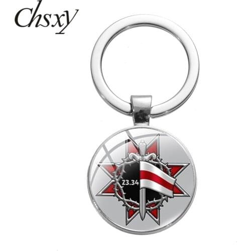CHSXY Republic of Belarus Key Chain White Knight Pattern Art Glass Dome Car Keychain Round Metal Keychains For Patriotic Gifts