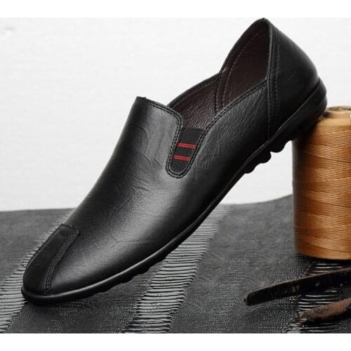 2021 New High Quality Mens Handmade Genuine Leather Men Shoes Loafers Slip on Casual Shoes Fashion Flats Non-slip Driving Shoes