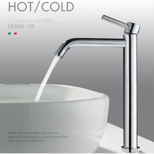 Chrome Bathroom Sink Faucet Hot and Cold Single Lever Basin Faucet North Europe Style Total Brass