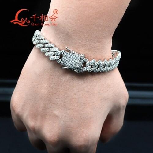 Qian Xiang Hui Bracelets With Diamonds