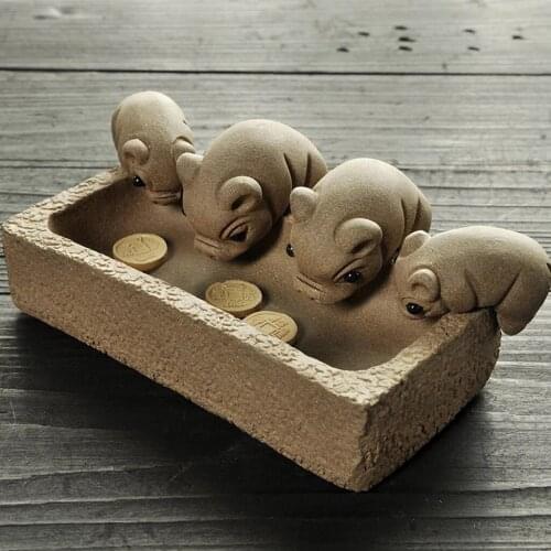 Vivid Little Piggy Statue Sculpture Home Decor Art Tabletop Pig Figurine for Home Living Room Bedroom Ornament