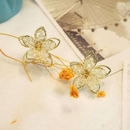 Korean Fashion CZ Crystal Flower Petal Stud Earrings for Women Exquisite Charm Girls Party Best Gift AAA Zircon Earring Jewelry