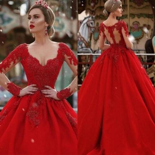 Red Lace Appliqued Beaded Ball Gown Wedding Dresses Long Sleeves Plunging V-neck Arabic Dubai Formal Party Wear Gowns Celebrity
