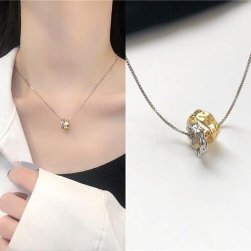 Elegant Simple Contrast Color Round Metal Hoop Pendent Necklace for Women Men Girls Korean Neck Jewelry 2021 Trend New Arrival