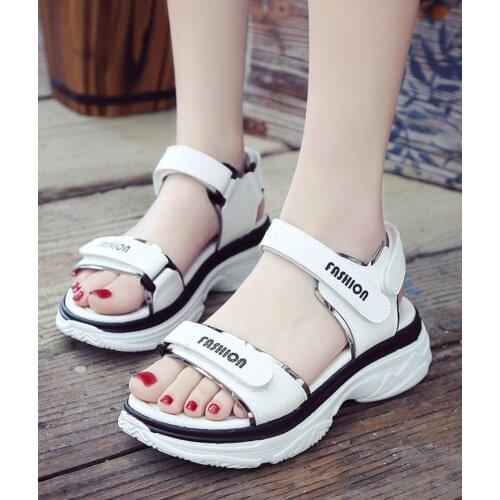 2021 New Sports Sandals Women Summer Korean Fashion Thick Bottom Students Wild Womens Shoes Beach Shoes