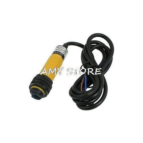 E18-R2P1 NPN NO Retroreflective Photoelectric Switch DC 3 Wire w Reflector Panel