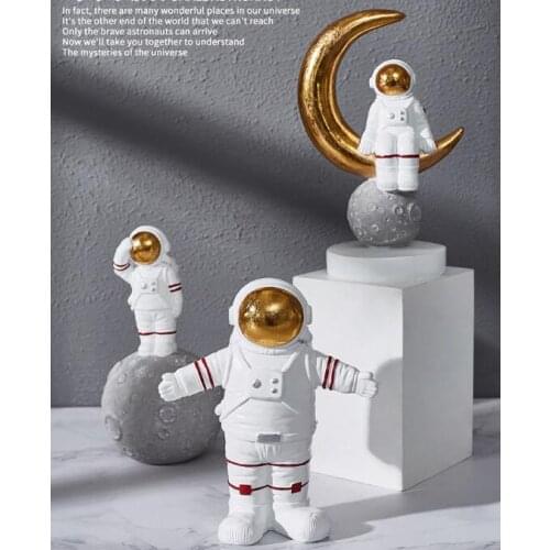 Nordic creative resin space astronauts decoration fitness room Internet cafe shelf simple personality decorations small decorati