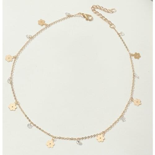 New Arrival 2021 Fashion Crystal Short Necklace Cute Flower Charm Necklaces Gold Color Choker Necklace Jewelry for Women Girls