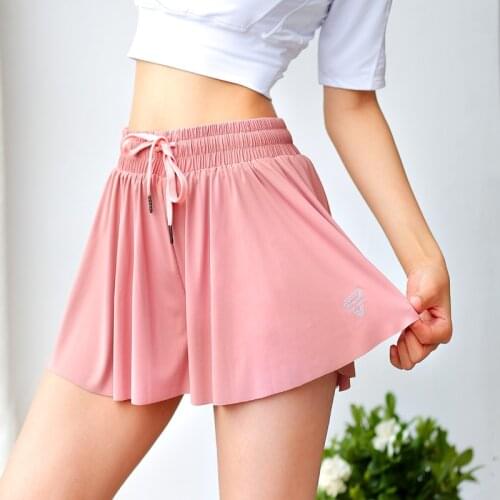 Exercise myself cultivate ones morality show thin double shorts with exposed false proof two gym yoga hot pants