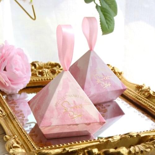 100pcs Triangular Pyramid Marble Candy Box Wedding Favors Gifts Boxes With Ribbon Chocolate Box Party Supplies Baby Shower