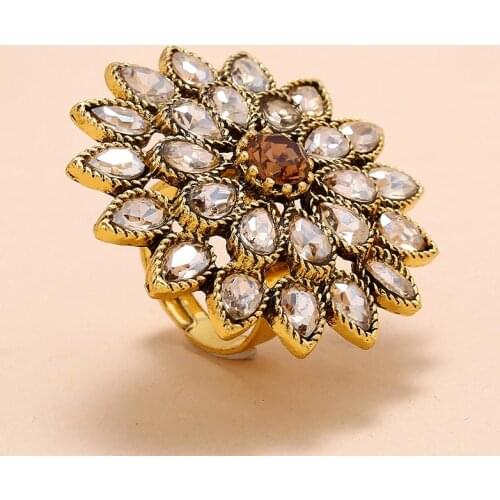 2021 New Hyperbole Baroque Shining Big Crystal Rhinestones Flower Ring for Women Girls Wedding Party Female Jewelry Gift