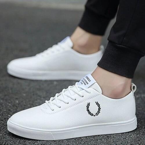 Spring Autumn Men White Shoes Mens Casual Shoes Fashion Sneakers Street Cool Man Flat Shoes board Footwear zapatos de hombre