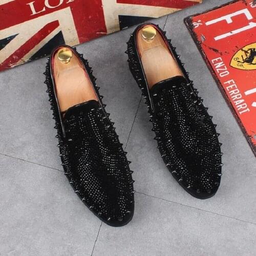Design Men Loafer Shoes Slip On Rivets Stud Shoes Punk Style Masculino Chaussures Homme Luxe Comfortable Shoes Loafers