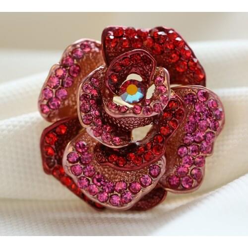 Rinhoo Vintage Gold-plated Rhinestone Flower Alloy Brooch for Women Elegant Collar Corsage Brooch Pin Jewelry Gift