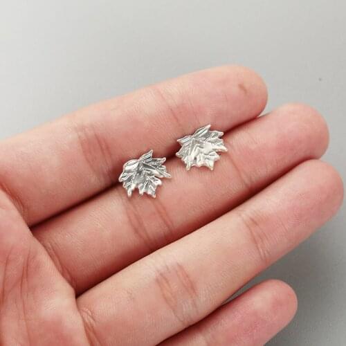 Cxwind Maple Leaf Stud Earrings for Women Valentines Day Party Elegant Leaves Earring Jewelry for Girl Ladies