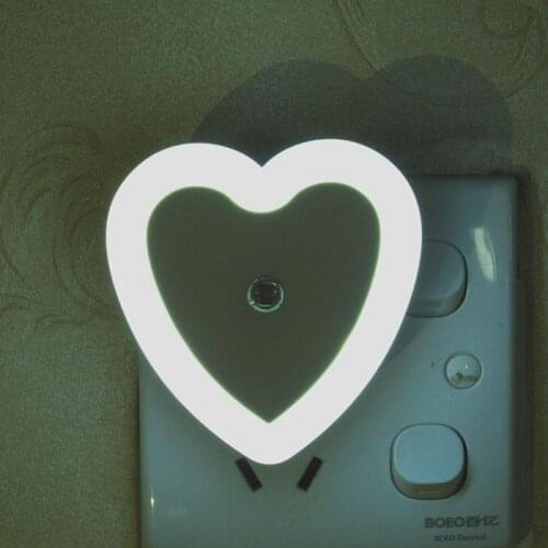 Heart-shaped LED Night Light With Light Control EU /US Plug In Wall Lamp Auto ON/OFF Bedside Lamp For Baby Kids Childrens Room