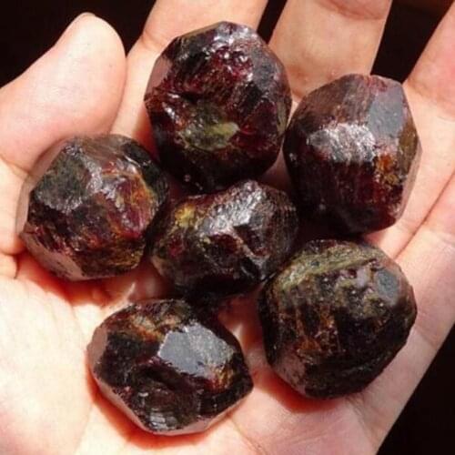 100G100% Natural Red Garnet Quartz Crystal Gemstone Healing Energy Stone Garden YardHome Degaussing Rough Mineral Specimen Decor