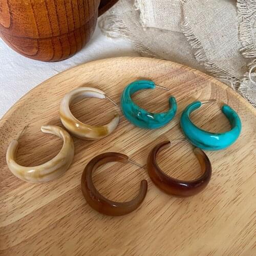 Hot Selling New Fashion Vintage Pattern Acetate Acrylic C Shape Hoop Earrings Jewelry for Women
