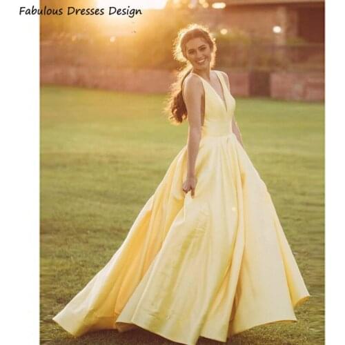 Light Yellow A Line Satin Prom Dresses Sexy Backless V-neck Long Evening Dress Party Gowns For Women 2021 Chic Vestido De Festa