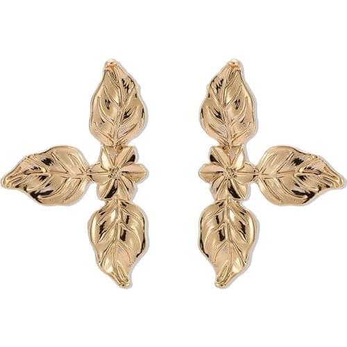 2020 New Dangle Earrings Vintage Court Style Asymmetric Golden Leaf Flower Pattern Ear Earrings Drop for Women Indian Jewelry
