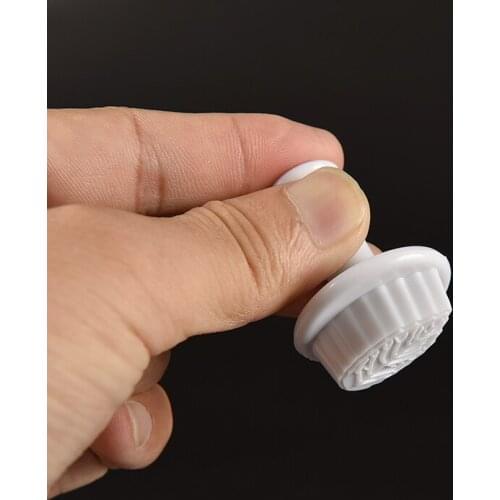 3Pcs Cake Xmas Leaf Plunger Fondant Decorating Sugarcraft Mold Cutter Tools Cake Decorating Pastry Cookie Cake Tools