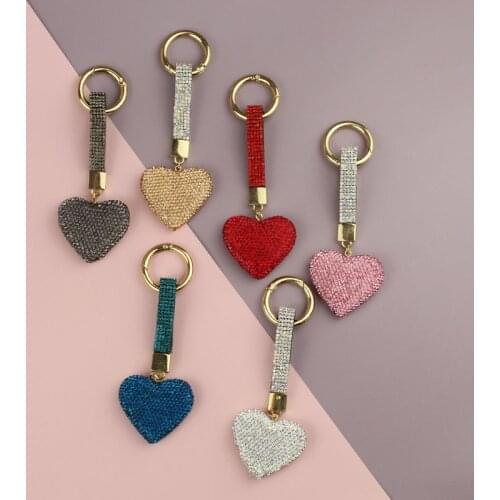 Creative new love keychain metal heart car key chain hanging accessories wholesale