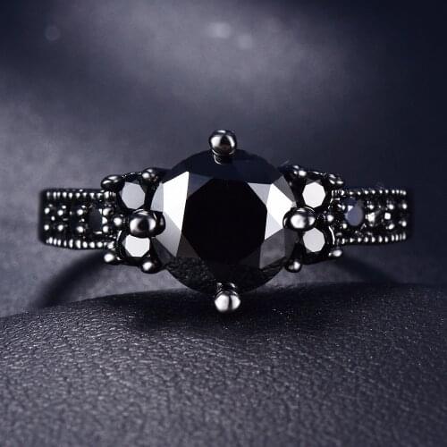 Luxury Female Black Crystal Stone Jewelry Charm 14KT Black Gold Engagement Rings For Women Punk Bride Round Zircon Wedding Ring