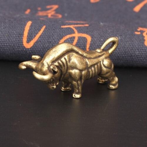 Retro Creative Home Decoration Brass Wall Street Bull Keychain Pendant Accessories Copper Bullfighting Gift Mininature Figurines
