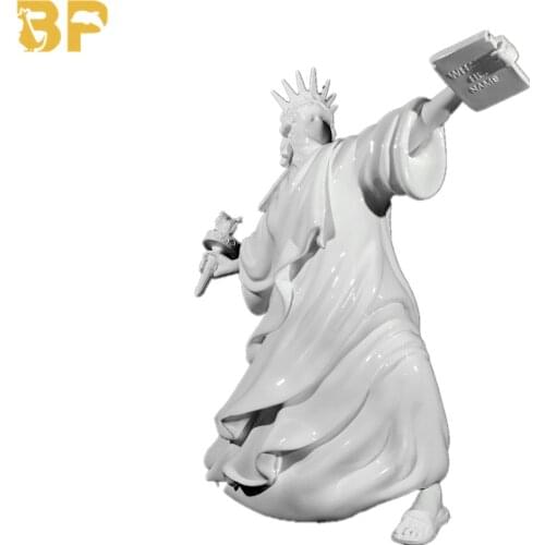 Modern Art Luxurious Statue of Liberty Throw Torch Riot of Liberty Fine Art London Art Fair Resin Sculpture Home Decor Best Gift