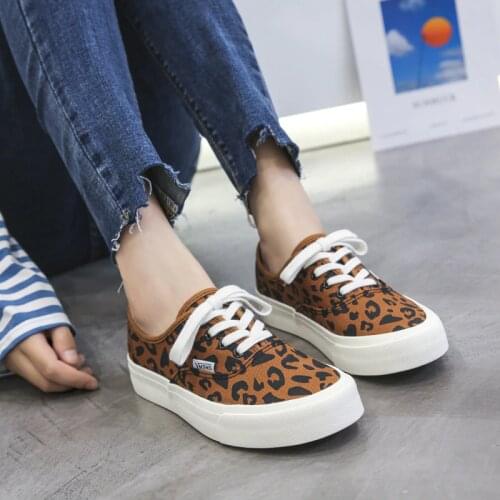 Women Sneakers Street Style Retro Leopard Printing All-match Breathable Platform Flats Female Casual Canvas Vulcanized Shoes