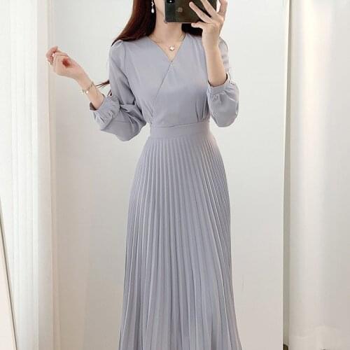 New Arrivals 2021 Korean Chic Autumn Vintage V-Neck Long-Sleeved Solid Color Chiffon Pleated Dress Office Lady Casual Midi Dress