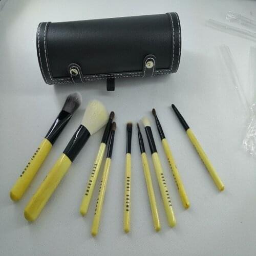 2019new Cylinder Wool makeup brush Professional Wood Handle Foundation Lips Cosmetics Makeup Brush with Holder Cup Case 9pcs/set