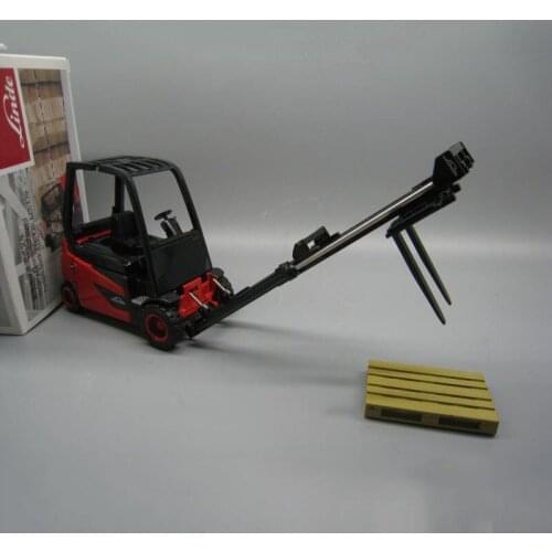 Diecast 1/25 Alloy Car Model Linde Electric Counterbalanced Forklift Construction Machinery Decoration Scene Gift Ornaments