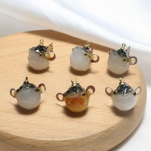 2pcs Cute and interesting fat head fish Drop Earrings for Women Girl resin Earrings jewelry accessories bag pendant material