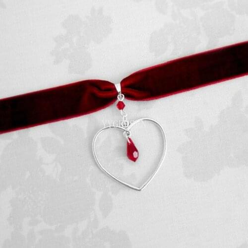 Punk Red Bead Heart Velvet Choker Charm Necklace Goth Creativity Handmade Wedding Jewelry Gorgeous Women Gift Statement New