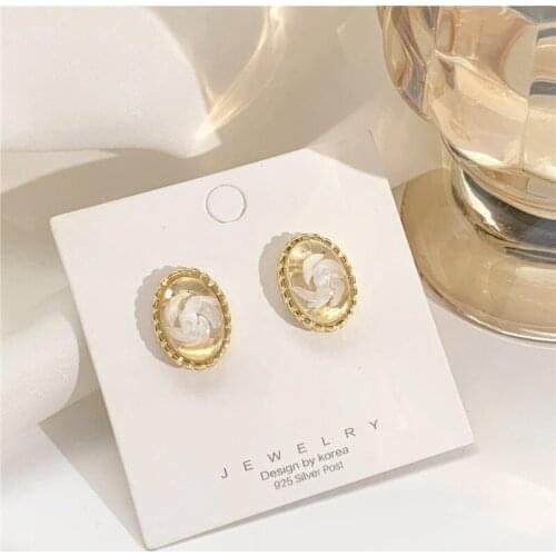 Fashion Transparent White Geometric Resin Oval Flowers Rose Stud Earrings for Women Wedding Jewelry 2020 Accessories
