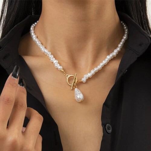 Punk Baroque Imitation Pearls Pendant Necklace For Women Vintage OT Buckle Irregular Pearls Chain Choker Necklace Jewelry Gifts