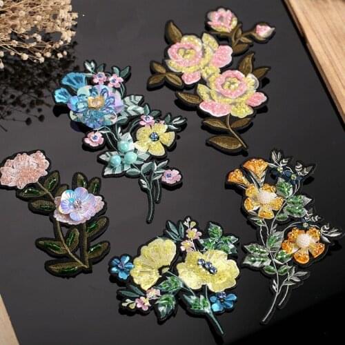 Color flower rhinestone patch apliques de roupa crystal rhinestone applique sew on patches for clothing para vestuario