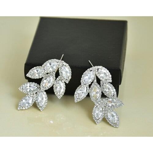 LONDANY Fashion popular geometric zircon leaf earrings shiny senior earrings female evening dress earrings
